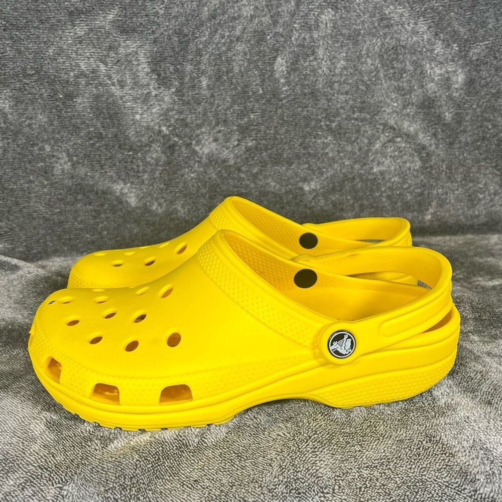 Crocs Classic Clogs Shoes Sandals  Yellow Unisex Men’s Size 7/ Women’s Size 9